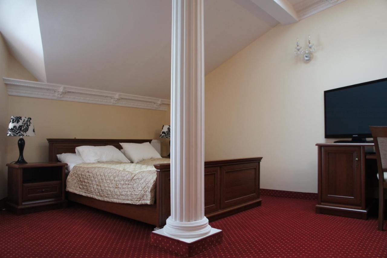 Villa Demetrios Kaluszyn  Ngoại thất bức ảnh