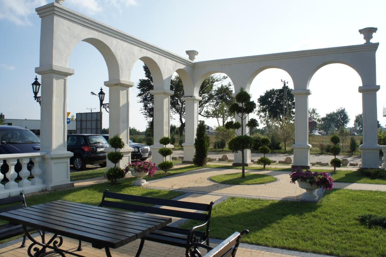 Villa Demetrios Kaluszyn  Ngoại thất bức ảnh